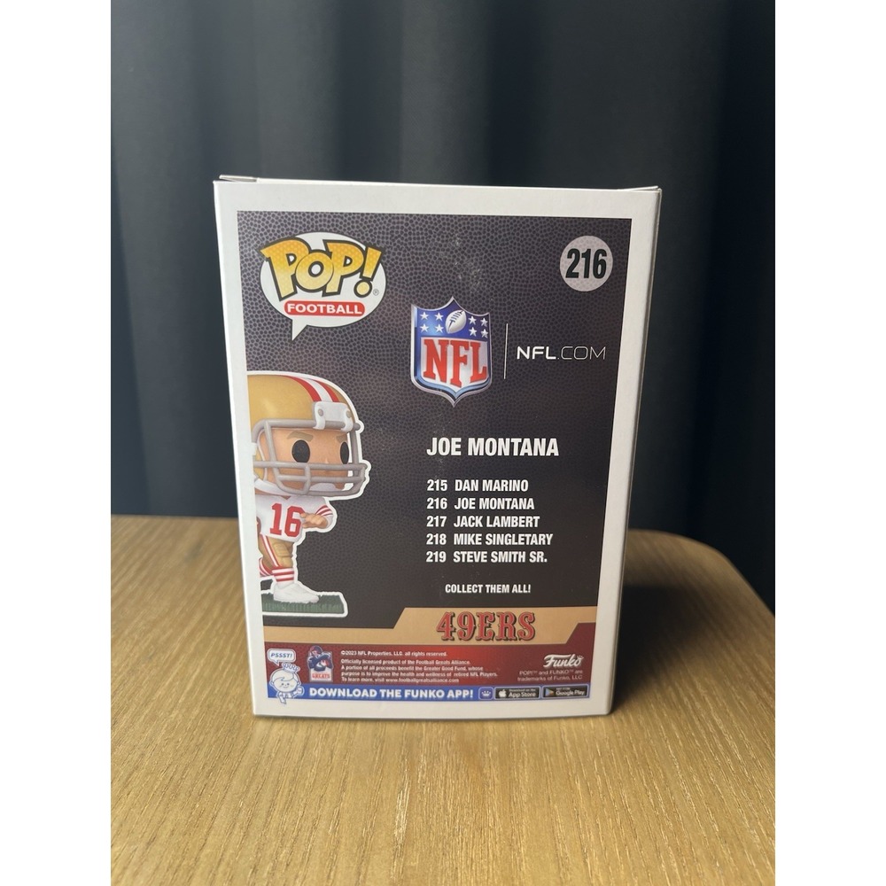 Joe Montana Signed Funko Pop #216 49ers NFL Legends Fanatics COA Mint w/ Case - Picture 4 of 8